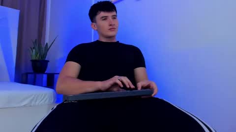 liam_conorr online show from 12.03.24