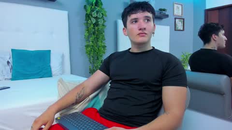 liam_conorr online show from 01.23.25