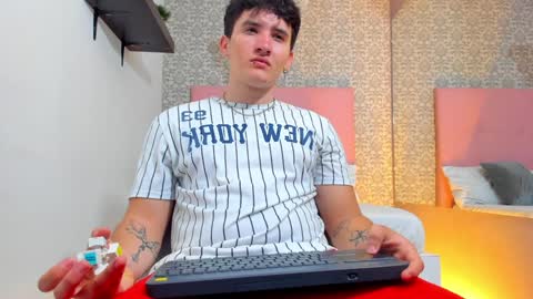 liam_conorr online show from 01.28.25