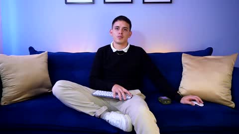 Snapshot of liam_enzho chatting on 01.17.25 Liam online show from 01.17.25
