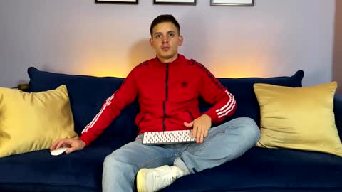 Snapshot of liam_enzho chatting on 01.22.25 Liam online show from 01.22.25
