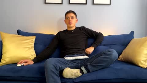 Snapshot of liam_enzho chatting on 01.24.25 Liam online show from 01.24.25