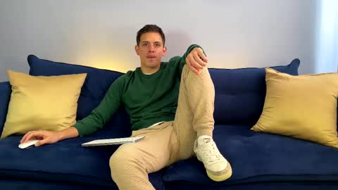 Snapshot of liam_enzho chatting on 02.12.25 Liam online show from 02.12.25
