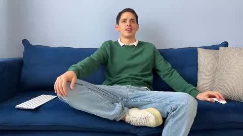 Snapshot of liam_enzho chatting on 09.10.25 Liam online show from 09.10.25