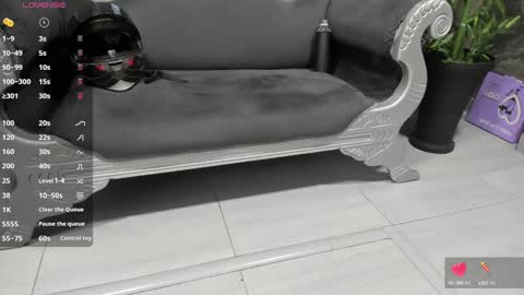 LIAM KLEIN online show from 01.09.25