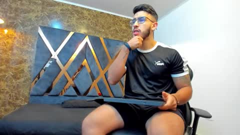 LIAM KLEIN online show from 09.26.25