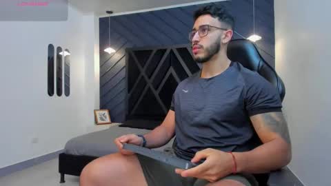 LIAM KLEIN online show from 10.28.25