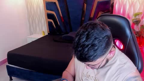 Snapshot of liam_kleiin chatting on 02.22.26 LIAM KLEIN online show from 02.22.26