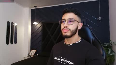 Snapshot of liam_kleiin chatting on 02.23.26 LIAM KLEIN online show from 02.23.26