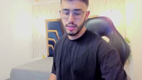 Snapshot of liam_kleiin chatting on 03.18.26 LIAM KLEIN online show from 03.18.26