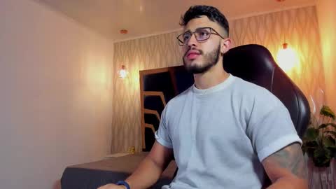 Snapshot of liam_kleiin chatting on 03.19.26 LIAM KLEIN online show from 03.19.26