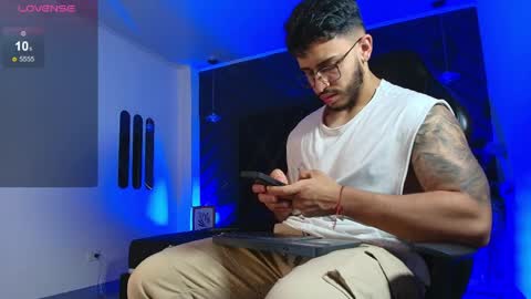 Snapshot of liam_kleiin chatting on 04.05.26 LIAM KLEIN online show from 04.05.26