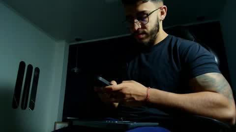 Snapshot of liam_kleiin chatting on 04.29.26 LIAM KLEIN online show from 04.29.26