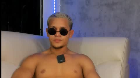 liam_knight online show from 12.02.25