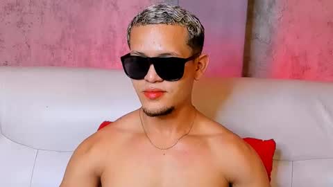 liam_knight online show from 12.22.25