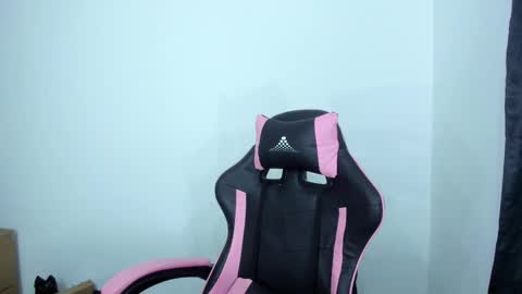 Snapshot of liam_oasiss chatting on 12.30.24 liam_oasiss online show from 12.30.24