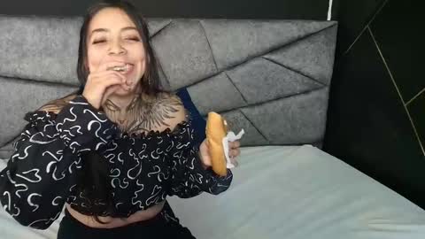 L I A M O N R O E online show from 10.29.25