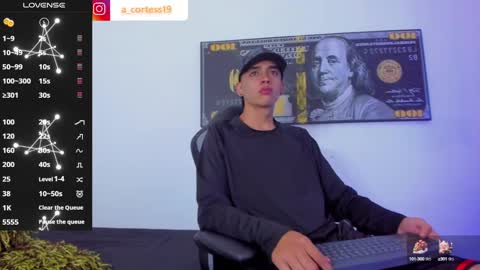 Snapshot of lian_23_ chatting on 01.07.25 online show from 01.07.25