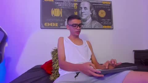 Snapshot of lian_23_ chatting on 03.12.25 online show from 03.12.25