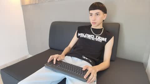 lian_cameron online show from 01.12.26