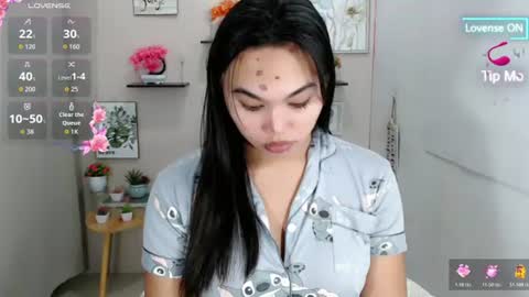 Snapshot of liane_mei chatting on 06.29.26 Liane online show from 06.29.26