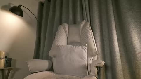 lianewhite online show from 03.04.26