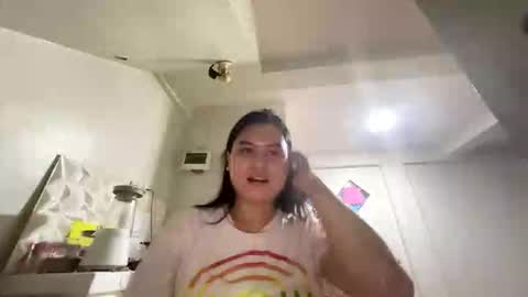 lianvaliao online show from 10.14.25