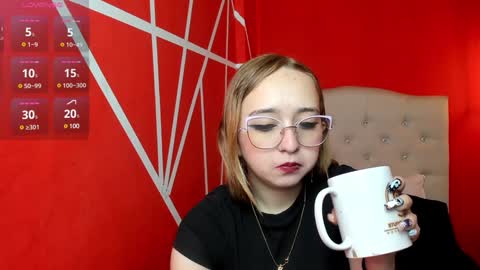 Lia Roberts online show from 12.15.24