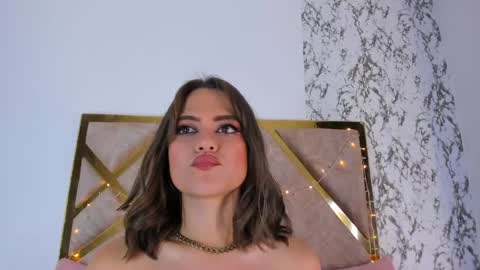 Snapshot of liaruso chatting on 04.30.26 liaross online show from 04.30.26