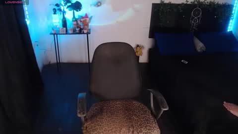 LiaScarlett online show from 11.02.25