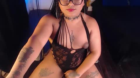 LiaScarlett online show from 11.24.25