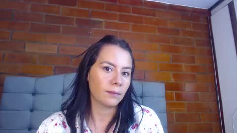 LIA TAYLOR  online show from 12.31.24