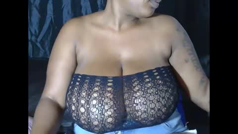 Snapshot of lickabletash98 chatting on 12.31.24 lickabletash98 online show from 12.31.24