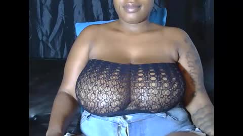 Snapshot of lickabletash98 chatting on 01.01.25 lickabletash98 online show from 01.01.25