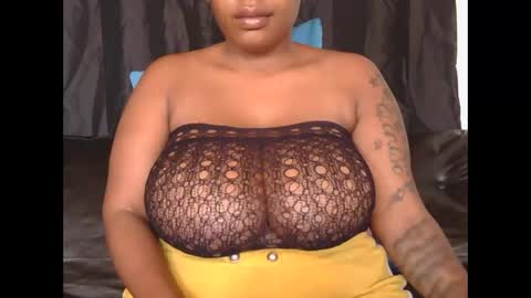 Snapshot of lickabletash98 chatting on 01.12.25 lickabletash98 online show from 01.12.25
