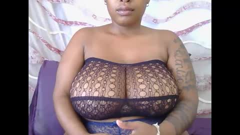 Snapshot of lickabletash98 chatting on 01.25.25 lickabletash98 online show from 01.25.25