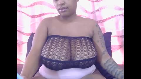 Snapshot of lickabletash98 chatting on 09.26.25 lickabletash98 online show from 09.26.25