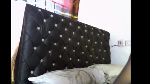 Snapshot of lickmefuckmex chatting on 11.08.25 lickmefuckmex online show from 11.08.25