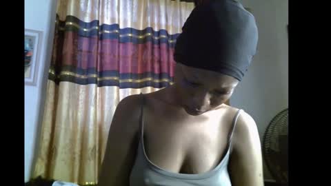 Snapshot of lickmefuckmex chatting on 12.18.25 lickmefuckmex online show from 12.18.25