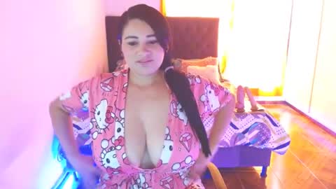Snapshot of licy_klein chatting on 07.20.26 Isa online show from 07.20.26