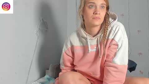 Snapshot of liebesophie chatting on 02.20.26 Sophie online show from 02.20.26