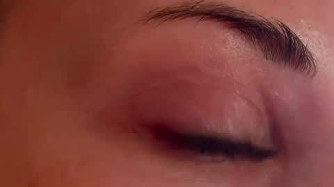 Snapshot of lierie chatting on 02.10.26 its my birthday today so im offline but id be so happy if you felt like sending me a birthday love while im away online show from 02.10.26