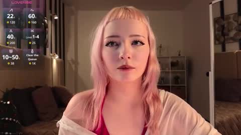 Snapshot of lifortune chatting on 12.18.25 lifortune online show from 12.18.25