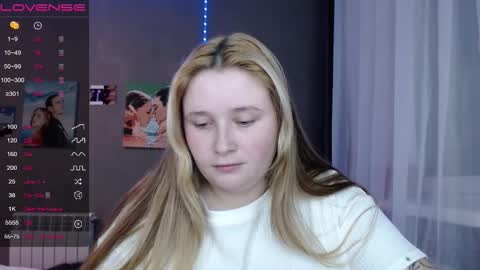 light_lunaa online show from 11.13.25