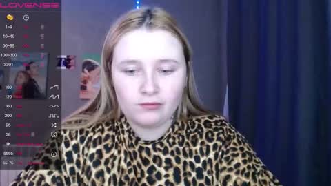 light_lunaa online show from 11.19.25