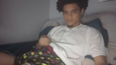 Snapshot of lightskinwithgirth chatting on 04.14.26 lightskinwithgirth online show from 04.14.26