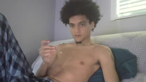Snapshot of lightskinwithgirth chatting on 04.15.26 lightskinwithgirth online show from 04.15.26