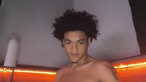 Snapshot of lightskinwithgirth chatting on 05.12.26 lightskinwithgirth online show from 05.12.26