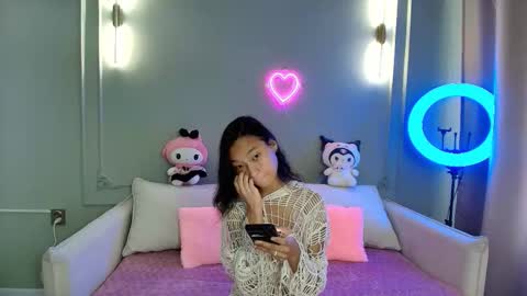 Lihn Pham online show from 12.01.25