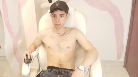 Snapshot of liiamhudson_ chatting on 02.06.25 L I I A M online show from 02.06.25